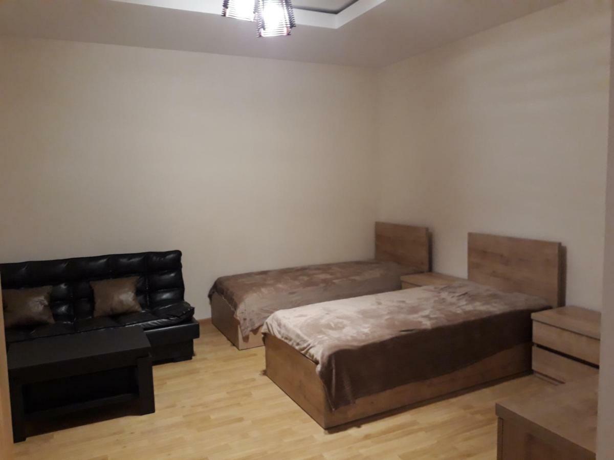 2 Bedroom Apartment In Chugureti Тбілісі Екстер'єр фото