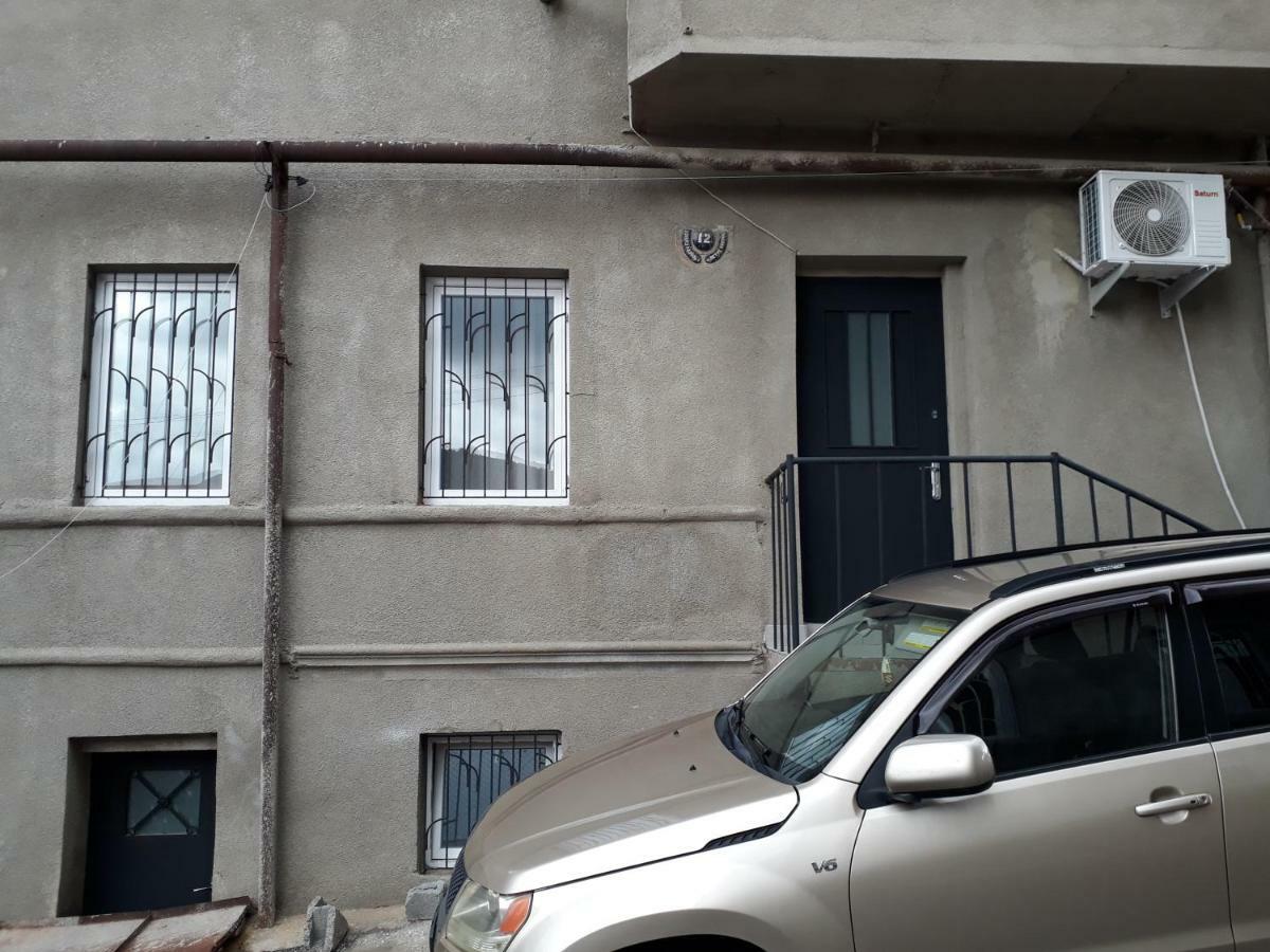 2 Bedroom Apartment In Chugureti Тбілісі Екстер'єр фото